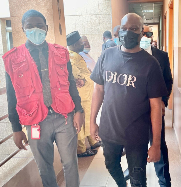 “Why Is He Always Looking Tattered” – Reactions as Photos Of Mompha Going To Court Surfaces [PHOTOS]