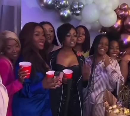 Davido’s Ex, Chioma Parties Hard At Her Sister’s 30th Birthday [PHOTOS +VIDEOS]