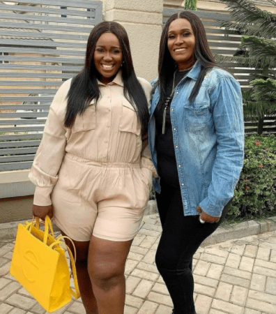 “E Good To Marry Early” – Fans Reacts To A Photo Of Her Real Warri Pikin And Mother