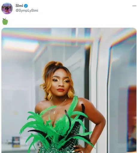 Grass Don Grow For Mummy Deja Bobby – Reactions as Simi Shares New Photo