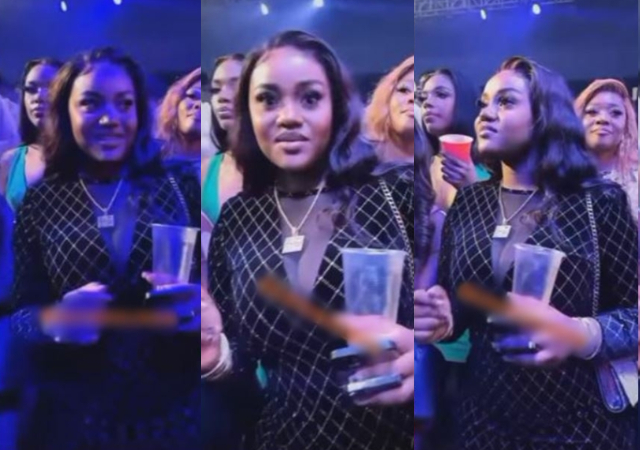 “She’s so shy, Something serious is…” – Speculations as Davido’s babymama, Chioma is captured with her 30BG chain [Video]